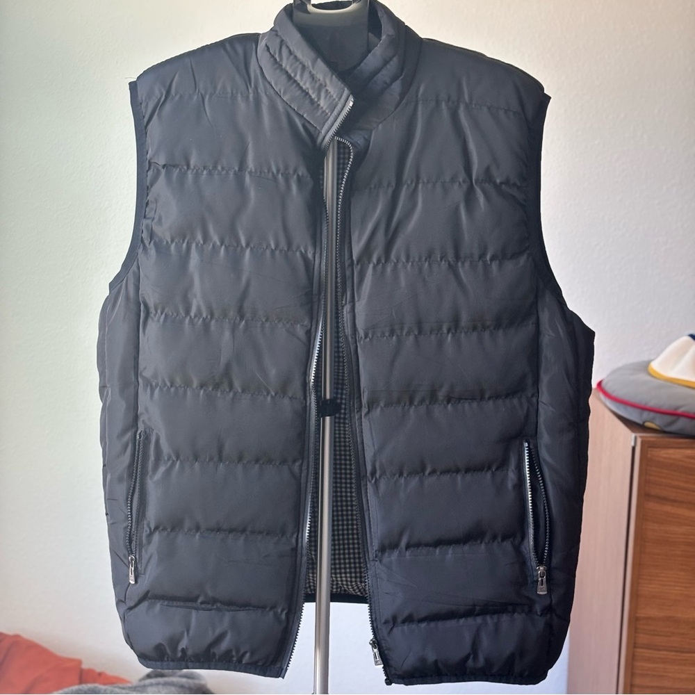 Men's Black Quilted Puffer Vest - Lightweight Sleeveless Jacket